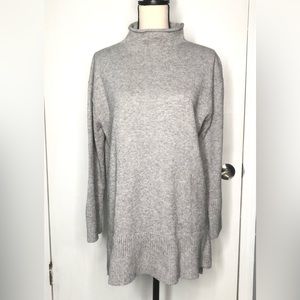 Anthropologie Moth Grey Size M Pull Over Ribbed Hem Sweater
